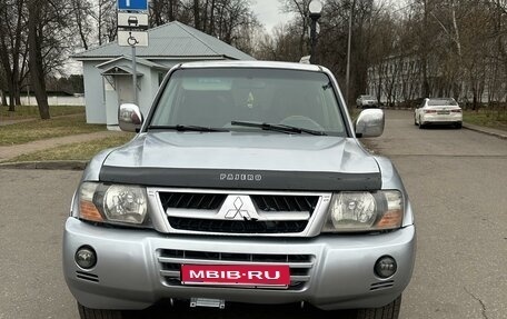 Mitsubishi Pajero III рестайлинг, 2003 год, 890 000 рублей, 1 фотография