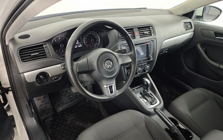 Volkswagen Jetta VI, 2012 год, 1 399 000 рублей, 14 фотография