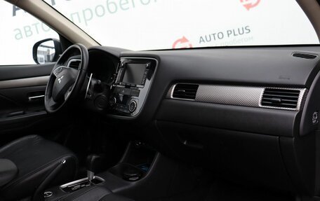 Mitsubishi Outlander III рестайлинг 3, 2014 год, 1 760 000 рублей, 12 фотография