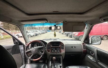 Mitsubishi Pajero III рестайлинг, 2003 год, 890 000 рублей, 12 фотография