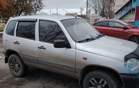 Chevrolet Niva I рестайлинг, 2003 год, 370 000 рублей, 2 фотография