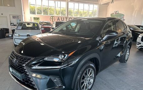 Lexus NX I, 2021 год, 2 990 000 рублей, 2 фотография