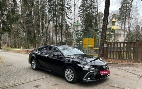 Toyota Camry, 2021 год, 3 400 000 рублей, 8 фотография