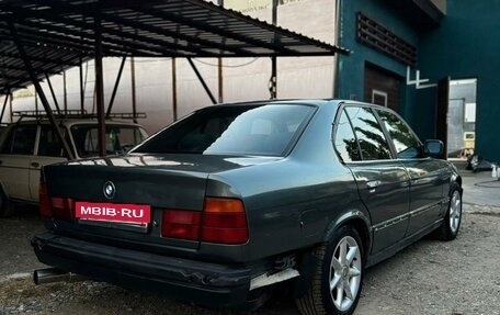 BMW 5 серия, 1990 год, 290 000 рублей, 16 фотография