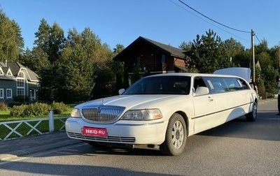 Lincoln Town Car III рестайлинг, 2002 год, 500 000 рублей, 1 фотография