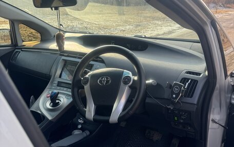 Toyota Prius, 2012 год, 1 270 000 рублей, 7 фотография