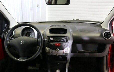 Peugeot 107 I рестайлинг, 2010 год, 565 000 рублей, 4 фотография