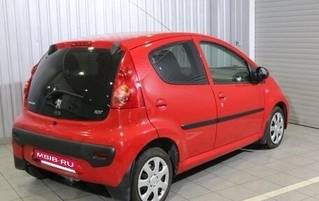 Peugeot 107 I рестайлинг, 2010 год, 565 000 рублей, 2 фотография