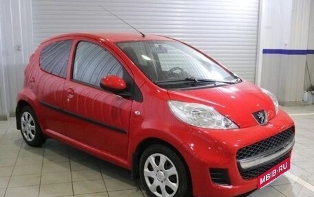 Peugeot 107 I рестайлинг, 2010 год, 565 000 рублей, 10 фотография