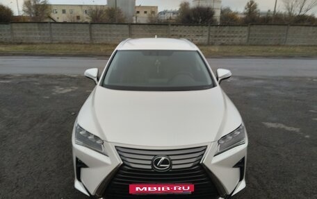 Lexus RX IV рестайлинг, 2019 год, 5 300 000 рублей, 3 фотография