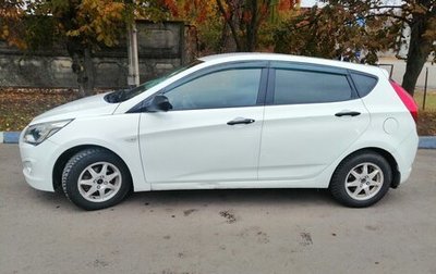 Hyundai Solaris II рестайлинг, 2015 год, 660 000 рублей, 1 фотография