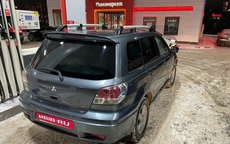 Mitsubishi Outlander III рестайлинг 3, 2003 год, 650 000 рублей, 3 фотография