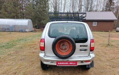 Chevrolet Niva I рестайлинг, 2003 год, 210 000 рублей, 3 фотография