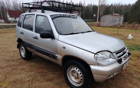 Chevrolet Niva I рестайлинг, 2003 год, 210 000 рублей, 7 фотография