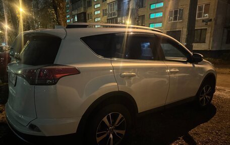 Toyota RAV4, 2017 год, 2 900 000 рублей, 9 фотография