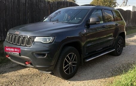 Jeep Grand Cherokee, 2017 год, 3 200 000 рублей, 2 фотография