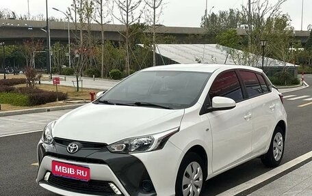 Toyota Yaris III рестайлинг, 2020 год, 1 540 000 рублей, 1 фотография