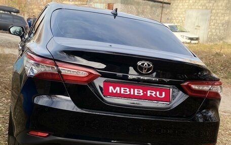 Toyota Camry, 2018 год, 3 100 000 рублей, 1 фотография