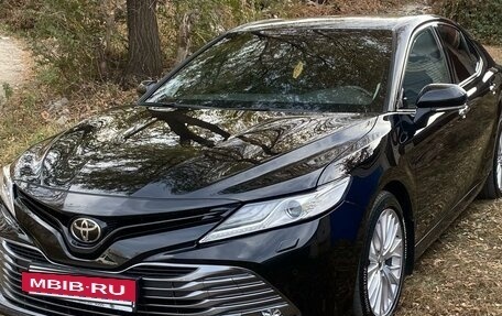 Toyota Camry, 2018 год, 3 100 000 рублей, 2 фотография