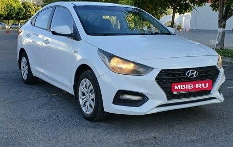 Hyundai Solaris II рестайлинг, 2017 год, 900 000 рублей, 8 фотография