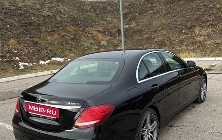 Mercedes-Benz E-Класс, 2018 год, 3 800 000 рублей, 4 фотография