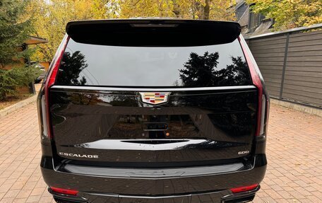 Cadillac Escalade V, 2023 год, 18 000 000 рублей, 7 фотография