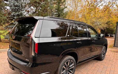 Cadillac Escalade V, 2023 год, 18 000 000 рублей, 8 фотография