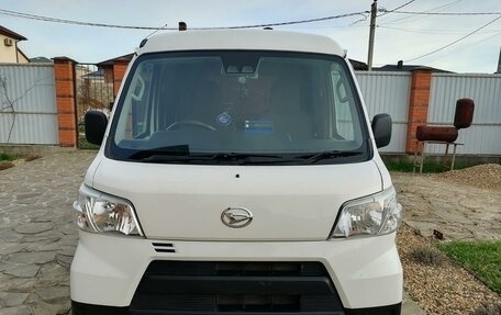 Daihatsu Hijet X, 2018 год, 1 150 000 рублей, 4 фотография