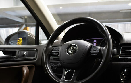 Volkswagen Touareg III, 2011 год, 2 429 000 рублей, 10 фотография