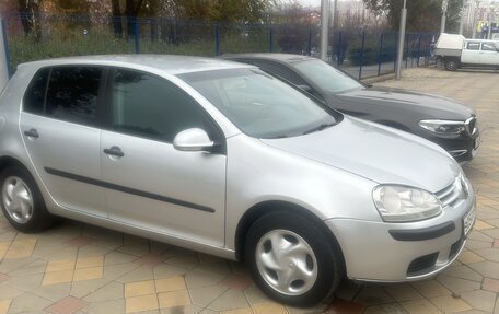 Volkswagen Golf V, 2006 год, 580 000 рублей, 2 фотография