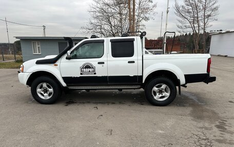 Nissan NP300, 2011 год, 2 200 000 рублей, 4 фотография