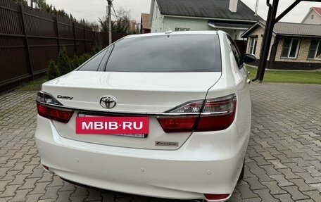 Toyota Camry, 2017 год, 2 490 000 рублей, 4 фотография