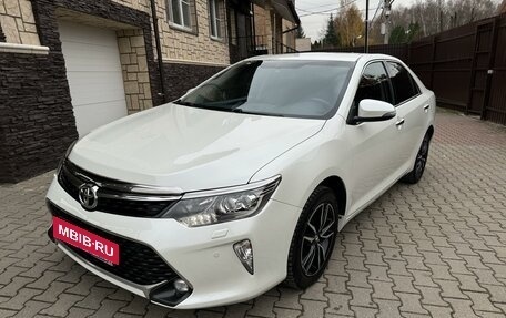 Toyota Camry, 2017 год, 2 490 000 рублей, 9 фотография