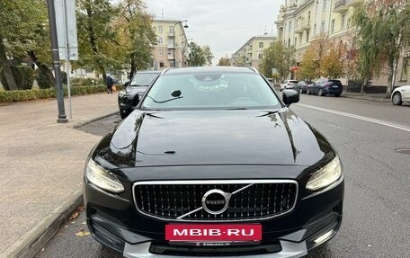 Volvo V90 Cross Country I рестайлинг, 2018 год, 3 800 000 рублей, 8 фотография