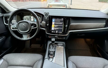 Volvo V90 Cross Country I рестайлинг, 2018 год, 3 800 000 рублей, 26 фотография