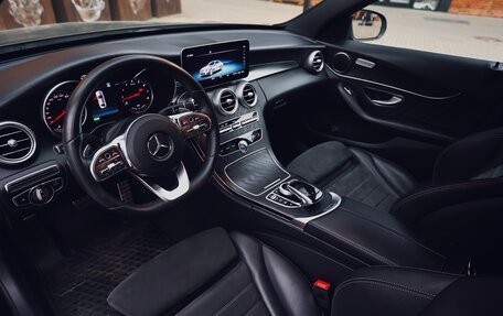 Mercedes-Benz C-Класс, 2018 год, 3 200 000 рублей, 23 фотография