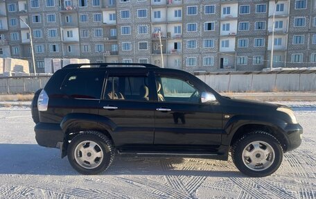 Toyota Land Cruiser Prado 120 рестайлинг, 2005 год, 2 017 000 рублей, 2 фотография