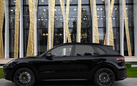 Porsche Cayenne III, 2020 год, 10 990 000 рублей, 2 фотография