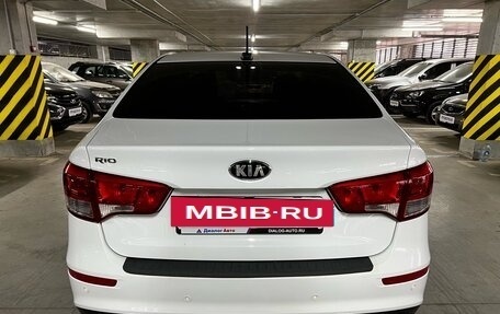 KIA Rio III рестайлинг, 2017 год, 1 390 000 рублей, 6 фотография