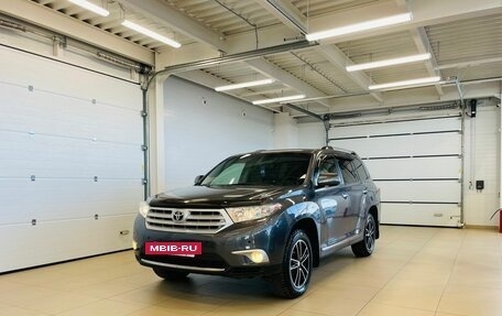 Toyota Highlander III, 2012 год, 2 599 000 рублей, 2 фотография