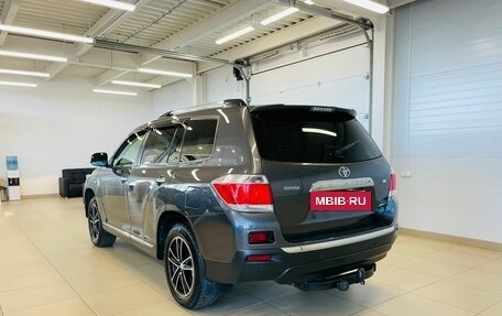 Toyota Highlander III, 2012 год, 2 599 000 рублей, 4 фотография