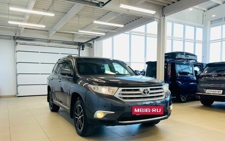 Toyota Highlander III, 2012 год, 2 599 000 рублей, 8 фотография