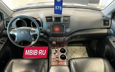 Toyota Highlander III, 2012 год, 2 599 000 рублей, 16 фотография