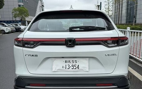 Honda Vezel, 2023 год, 2 350 000 рублей, 5 фотография