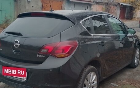 Opel Astra J, 2011 год, 850 000 рублей, 8 фотография