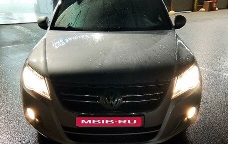 Volkswagen Tiguan I, 2010 год, 850 000 рублей, 2 фотография