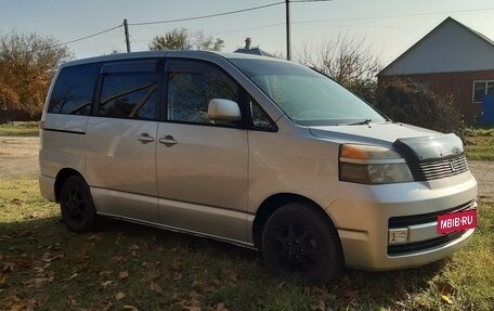 Toyota Voxy II, 2003 год, 950 000 рублей, 6 фотография