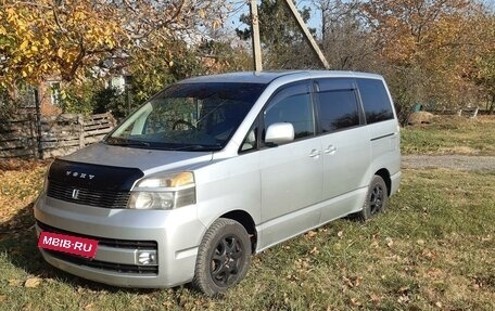 Toyota Voxy II, 2003 год, 950 000 рублей, 5 фотография