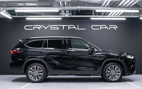 Toyota Highlander, 2024 год, 6 900 000 рублей, 4 фотография