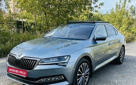 Skoda Superb III рестайлинг, 2020 год, 3 980 000 рублей, 1 фотография